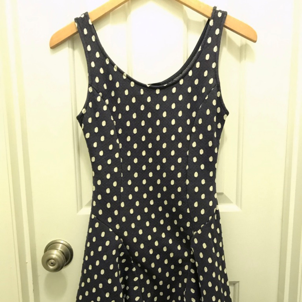 Soprano grey and white polka dot dress